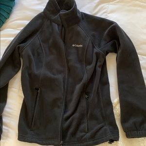 Small Columbia black sweater